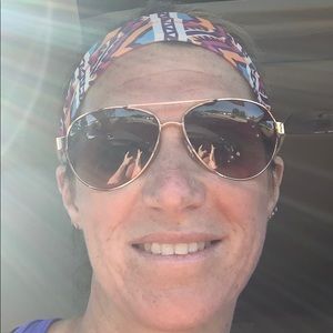 Meet your Posher, Melissa